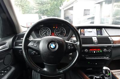 2010 BMW X5 xDrive30i - Photo 13 - Newark, NJ 07104
