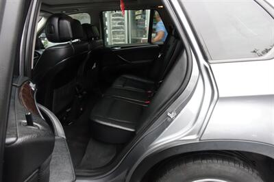 2010 BMW X5 xDrive30i - Photo 11 - Newark, NJ 07104