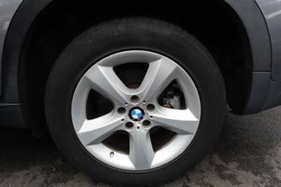 2010 BMW X5 xDrive30i - Photo 24 - Newark, NJ 07104