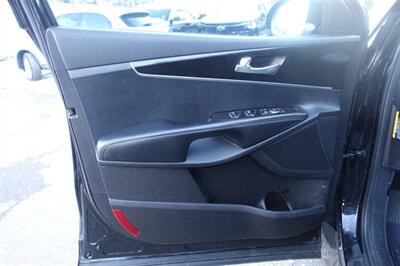 2016 Kia Sorento LX V6   - Photo 10 - Newark, NJ 07104