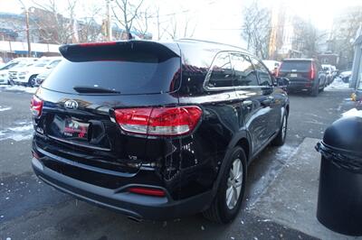 2016 Kia Sorento LX V6   - Photo 5 - Newark, NJ 07104