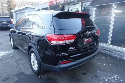 2016 Kia Sorento LX V6   - Photo 6 - Newark, NJ 07104