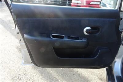 2007 Nissan Versa 1.8 S   - Photo 10 - Newark, NJ 07104