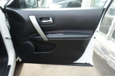 2013 Nissan Rogue S - Photo 16 - Newark, NJ 07104