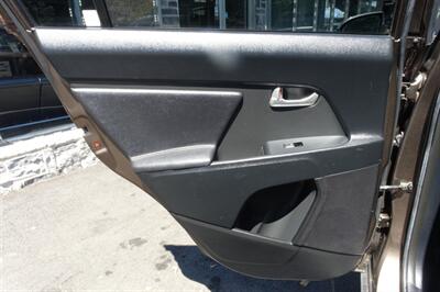 2012 Kia Sportage LX - Photo 12 - Newark, NJ 07104