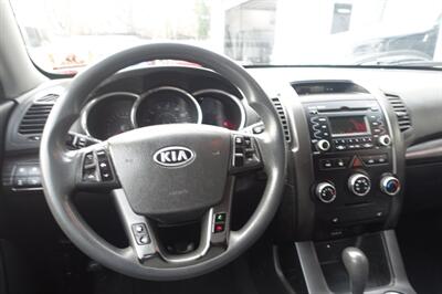 2012 Kia Sorento LX   - Photo 13 - Newark, NJ 07104