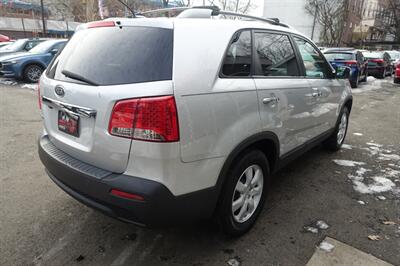 2012 Kia Sorento LX   - Photo 8 - Newark, NJ 07104