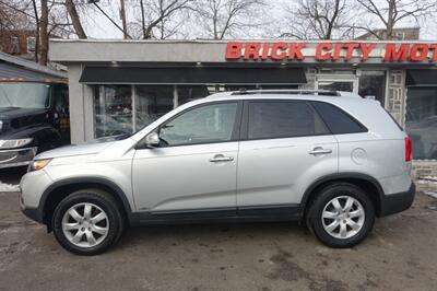 2012 Kia Sorento LX   - Photo 4 - Newark, NJ 07104