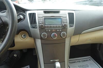 2009 Hyundai SONATA Limited   - Photo 18 - Newark, NJ 07104