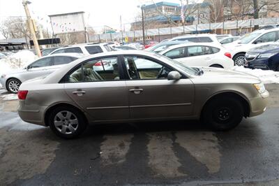 2009 Hyundai SONATA Limited   - Photo 4 - Newark, NJ 07104