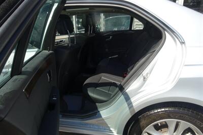 2010 Mercedes-Benz E 350 Luxury   - Photo 11 - Newark, NJ 07104