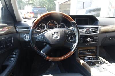 2010 Mercedes-Benz E 350 Luxury   - Photo 13 - Newark, NJ 07104