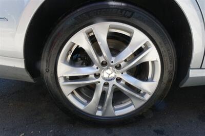 2010 Mercedes-Benz E 350 Luxury   - Photo 24 - Newark, NJ 07104