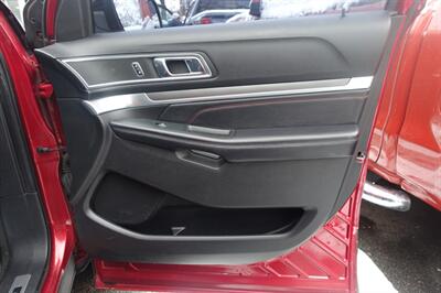 2016 Ford Explorer Sport   - Photo 16 - Newark, NJ 07104