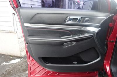 2016 Ford Explorer Sport   - Photo 10 - Newark, NJ 07104