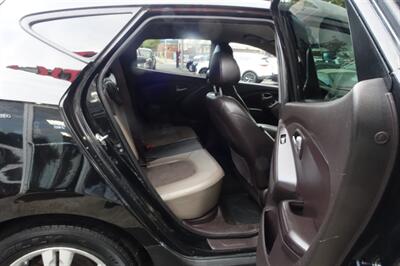 2012 Hyundai TUCSON Limited   - Photo 16 - Newark, NJ 07104