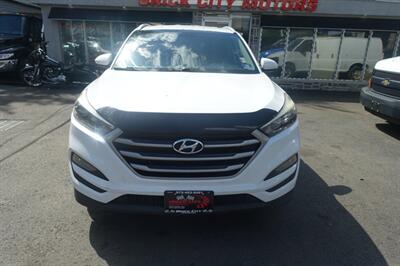 2017 Hyundai TUCSON SE   - Photo 2 - Newark, NJ 07104