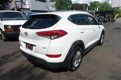 2017 Hyundai TUCSON SE   - Photo 6 - Newark, NJ 07104
