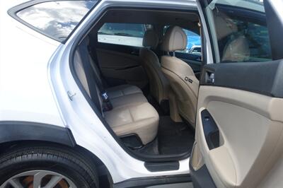 2017 Hyundai TUCSON SE   - Photo 16 - Newark, NJ 07104