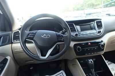 2017 Hyundai TUCSON SE   - Photo 13 - Newark, NJ 07104