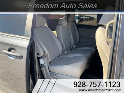 2016 Kia Sedona LX   - Photo 11 - Kingman, AZ 86409