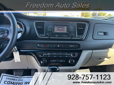 2016 Kia Sedona LX   - Photo 9 - Kingman, AZ 86409