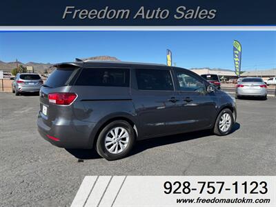 2016 Kia Sedona LX   - Photo 2 - Kingman, AZ 86409