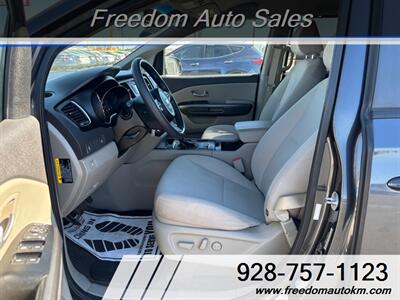 2016 Kia Sedona LX   - Photo 5 - Kingman, AZ 86409