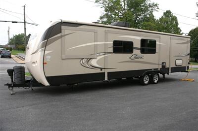 2017 Keystone Cougar X-Lite 32FBS   - Photo 3 - Strasburg, PA 17579