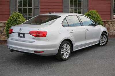 2015 Volkswagen Jetta S-tech   - Photo 5 - Strasburg, PA 17579