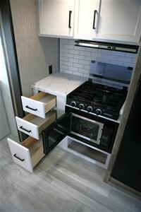 2025 Keystone Springdale 220ML - Photo 25 - Strasburg, PA 17579