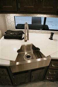 2022 Coachman Encore M355DS - Photo 36 - Strasburg, PA 17579