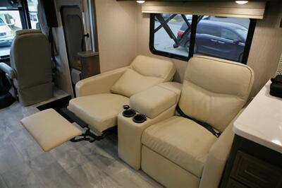 2022 Coachman Encore M355DS - Photo 32 - Strasburg, PA 17579