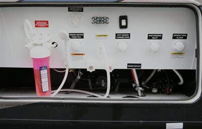 2022 Coachman Encore M355DS - Photo 17 - Strasburg, PA 17579