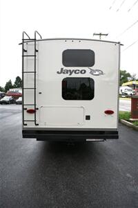 2017 Jayco Eagle HT 29.5BHDS   - Photo 4 - Strasburg, PA 17579