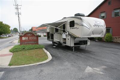 2017 Jayco Eagle HT 29.5BHDS   - Photo 8 - Strasburg, PA 17579