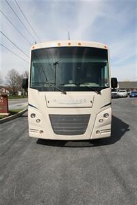 2018 Winnebago Sunstar 27PE   - Photo 2 - Strasburg, PA 17579