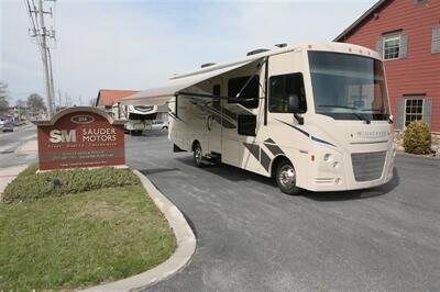 2018 Winnebago Sunstar 27PE   - Photo 6 - Strasburg, PA 17579