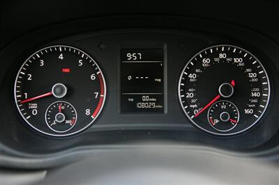 2013 Volkswagen Passat S 5-Speed Manual   - Photo 23 - Strasburg, PA 17579