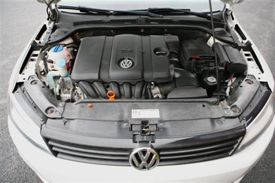 2012 Volkswagen Jetta SE PZEV   - Photo 7 - Strasburg, PA 17579