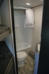 2022 Dutchmen Kodiak 248BHSL - Photo 19 - Strasburg, PA 17579