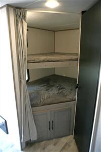 2022 Dutchmen Kodiak 248BHSL - Photo 18 - Strasburg, PA 17579