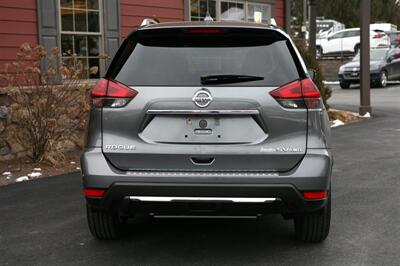 2018 Nissan Rogue SV AWD   - Photo 6 - Strasburg, PA 17579