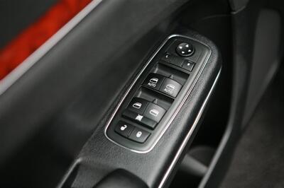 2013 Chrysler 300 Base AWD - Photo 9 - Strasburg, PA 17579