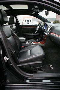 2013 Chrysler 300 Base AWD - Photo 16 - Strasburg, PA 17579