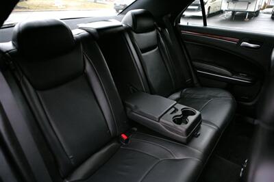 2013 Chrysler 300 Base AWD - Photo 15 - Strasburg, PA 17579