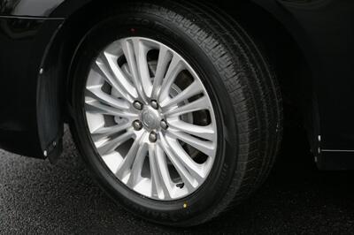 2013 Chrysler 300 Base AWD - Photo 3 - Strasburg, PA 17579