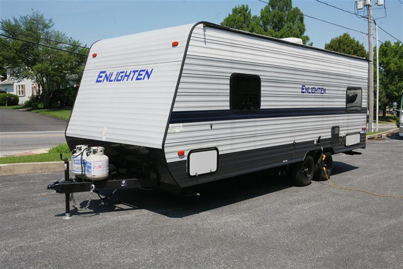 2021 Gulf Stream Enlighten 20RD  