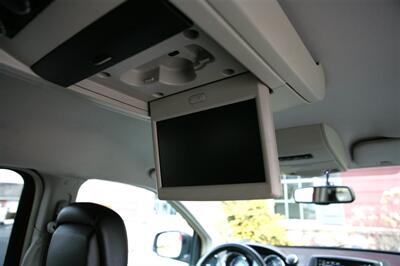 2014 Chrysler Town and Countr Touring   - Photo 20 - Strasburg, PA 17579