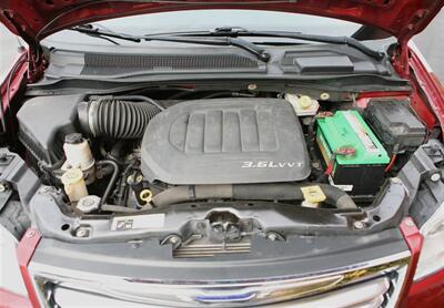 2014 Chrysler Town and Countr Touring   - Photo 7 - Strasburg, PA 17579